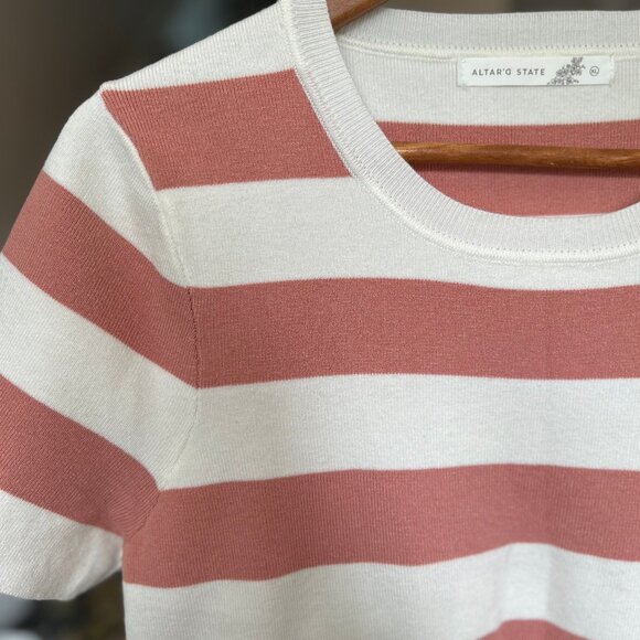 NWOT Altar'd State Payton Coral and White Striped Cropped Knit Sweater Top Sz XL - Picture 4 of 8